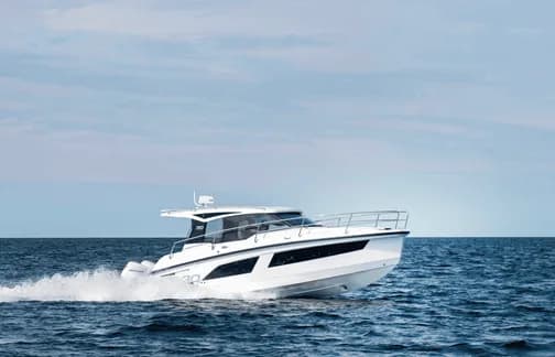 GRANDEZZA 30 OUTBOARD