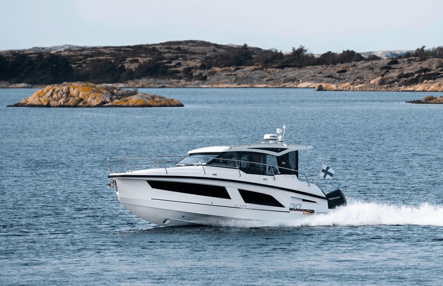 GRANDEZZA 30 OUTBOARD