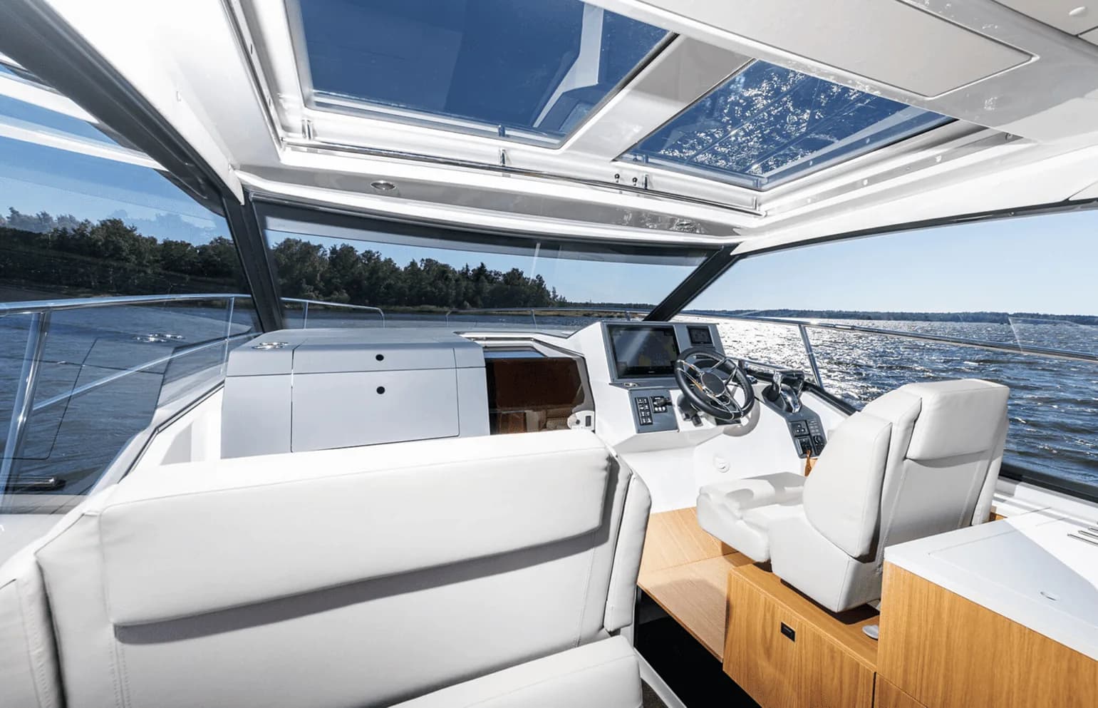 GRANDEZZA 30 OUTBOARD