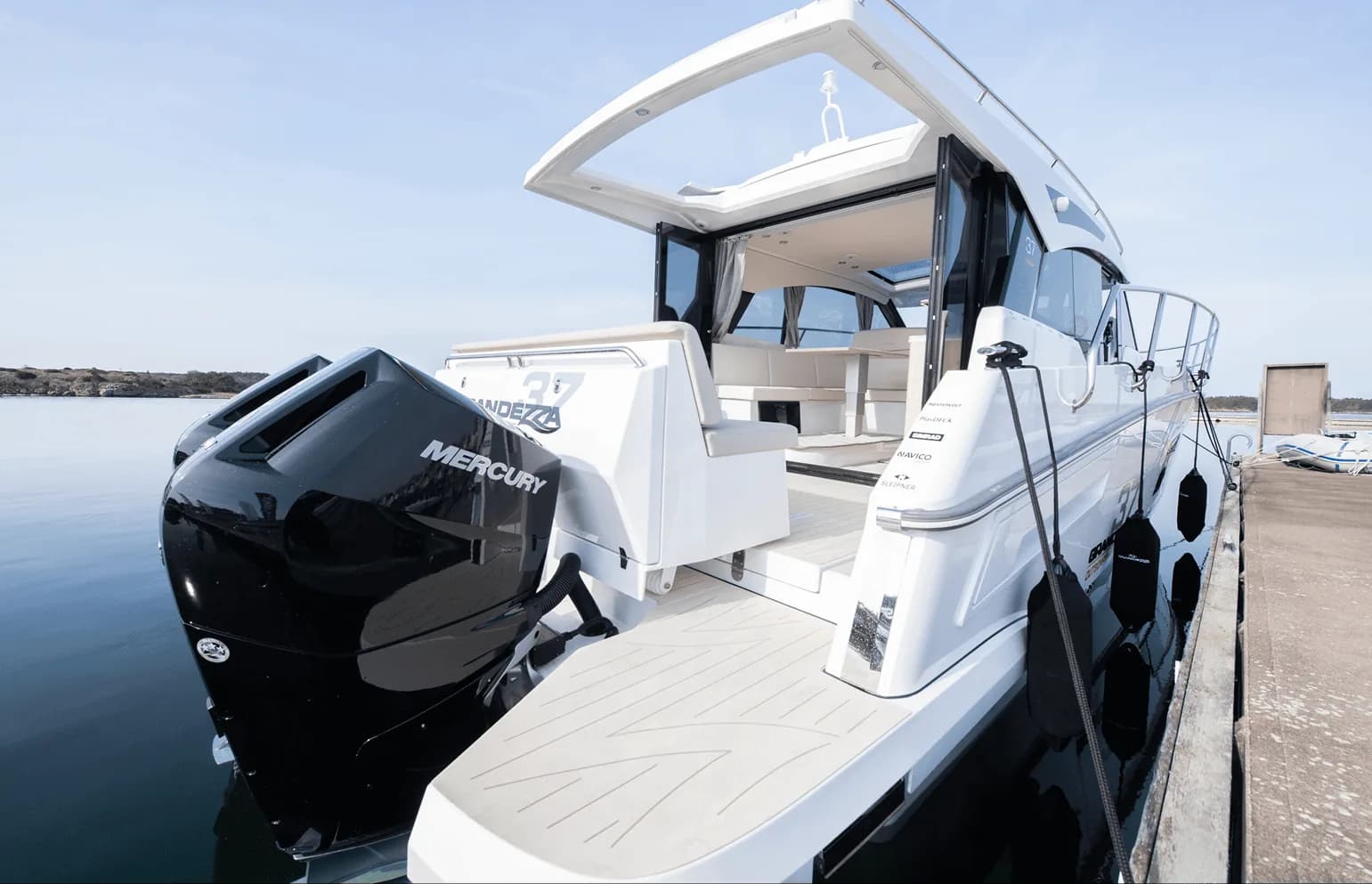 GRANDEZZA 37 OUTBOARD