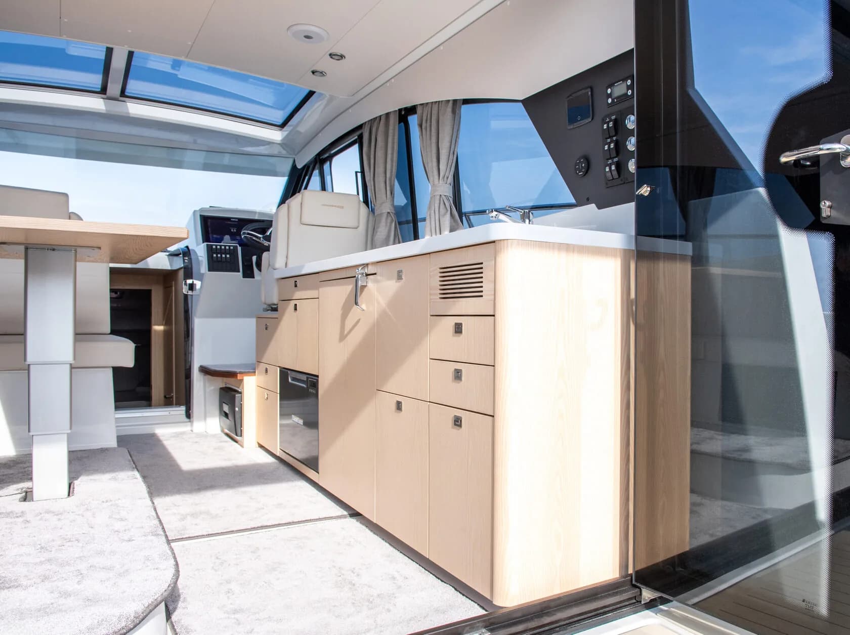 GRANDEZZA 37 OUTBOARD