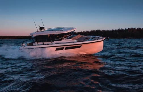 QUARKEN 35 CABIN