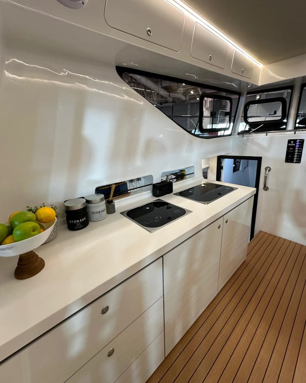 DISCOVERY 30